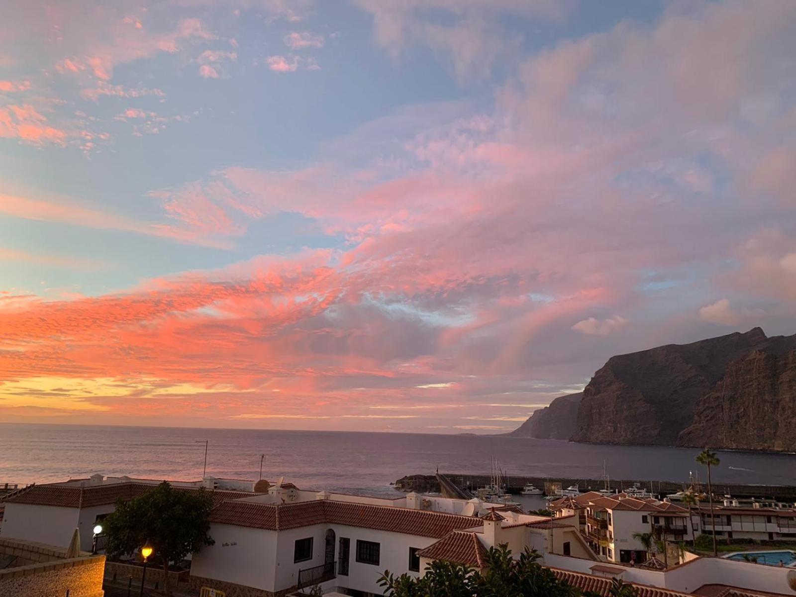 Amazing View Los Gigantes & La Gomera Acantilado de los Gigantes Exterior foto
