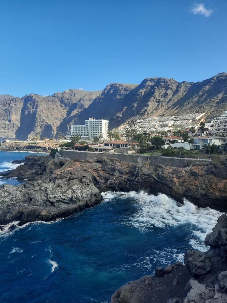 Amazing View Los Gigantes & La Gomera Acantilado de los Gigantes Exterior foto